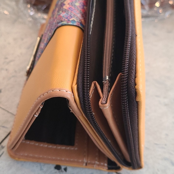 Wallet - Picture 3 of 4